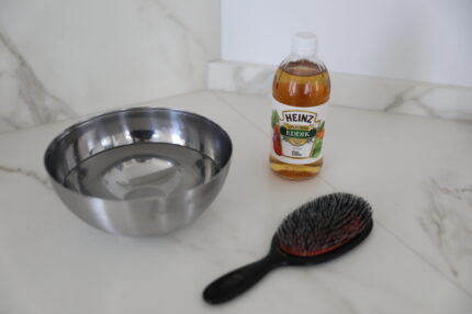 MONDAY TIP – HOW I CLEAN MY BRUSH
